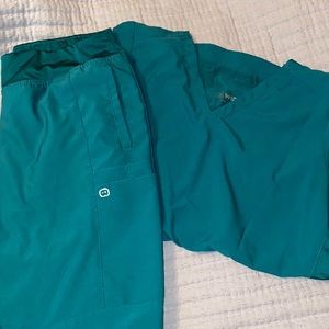 W123 Scrubs, Hunter Green. Two tops one Medium, 1 Large One bottom size Medium